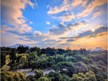 台北灣山河橋綠意美景