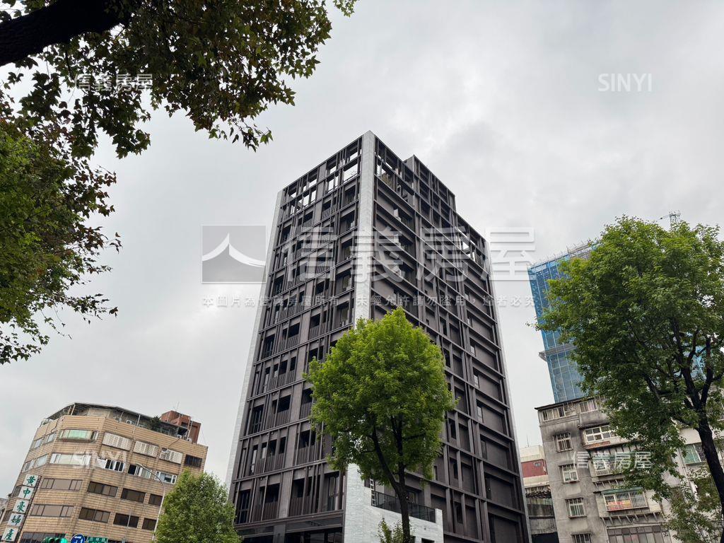 嘉潤一御Ａ棟３樓露台戶房屋室內格局與周邊環境