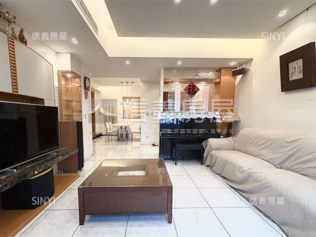 政大商圈冠德名人錄四房房屋室內格局與周邊環境