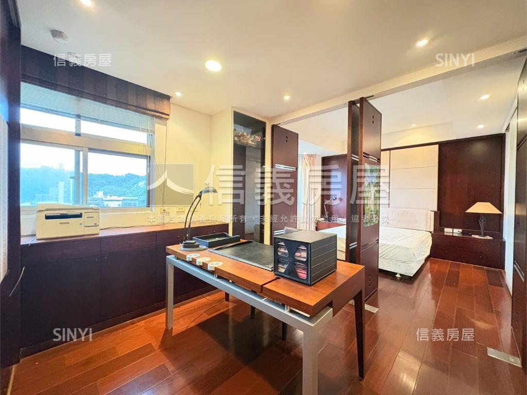 政大商圈冠德名人錄四房房屋室內格局與周邊環境