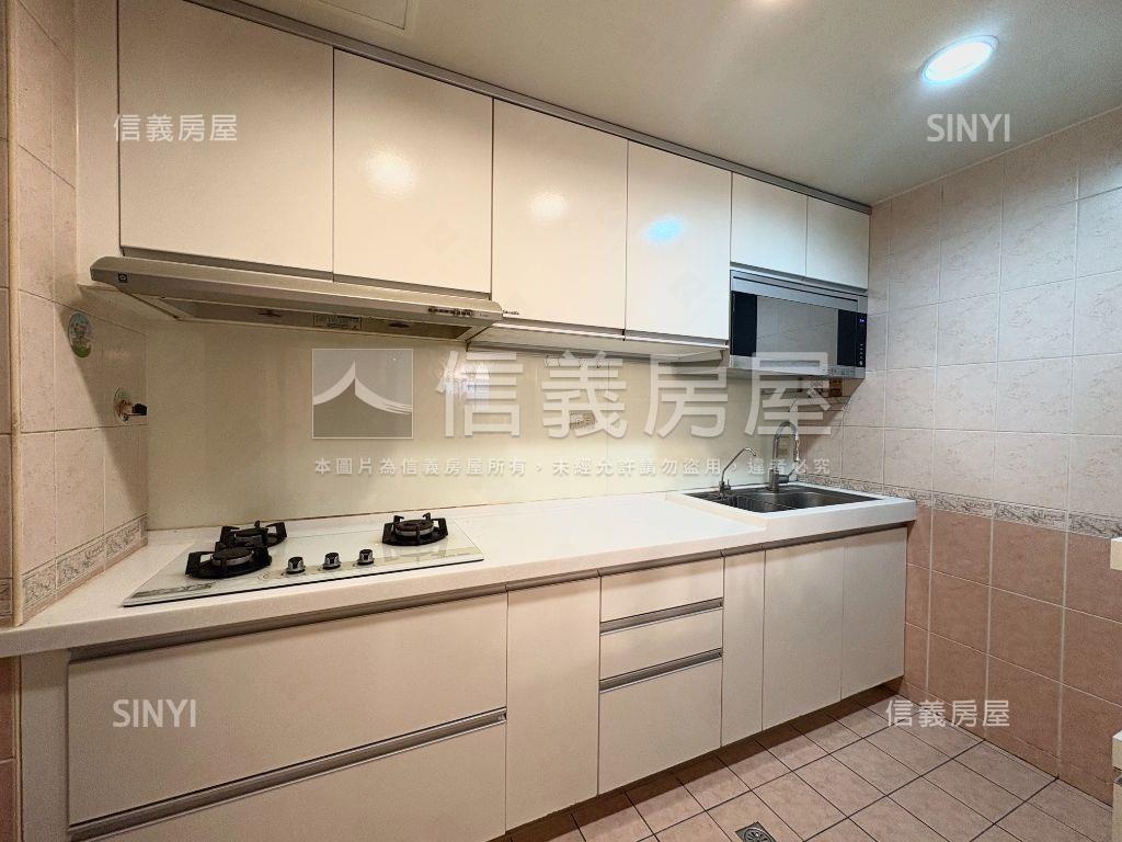 政大商圈冠德名人錄四房房屋室內格局與周邊環境