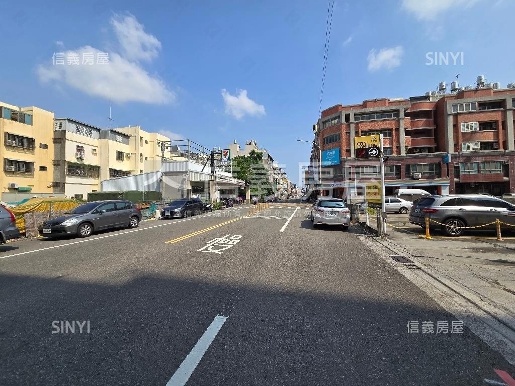 近家樂福稀有豪宅稀有釋出房屋室內格局與周邊環境