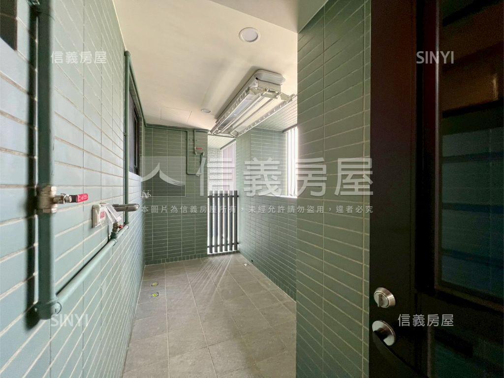 國泰三房平車景觀美宅房屋室內格局與周邊環境