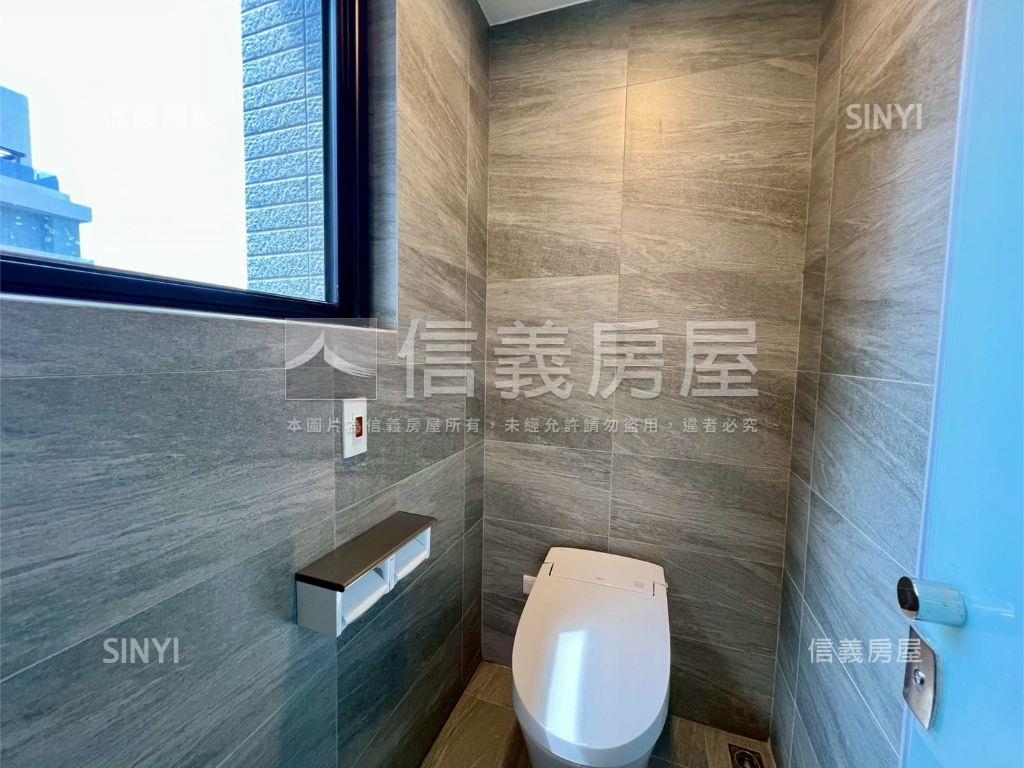 國泰三房平車景觀美宅房屋室內格局與周邊環境