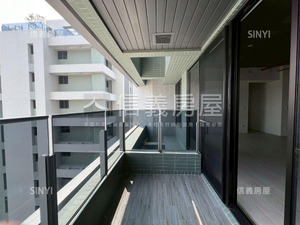 國泰三房平車景觀美宅房屋室內格局與周邊環境