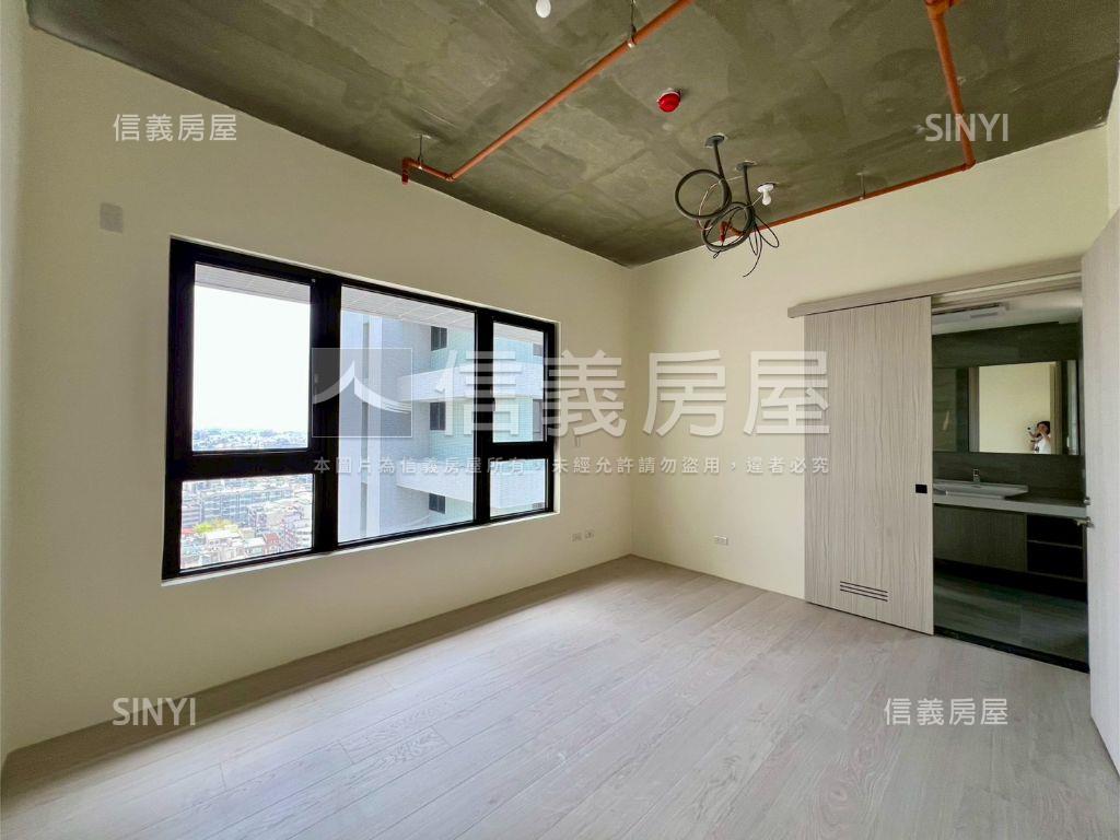 國泰三房平車景觀美宅房屋室內格局與周邊環境