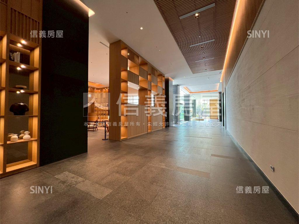 國泰三房平車景觀美宅房屋室內格局與周邊環境