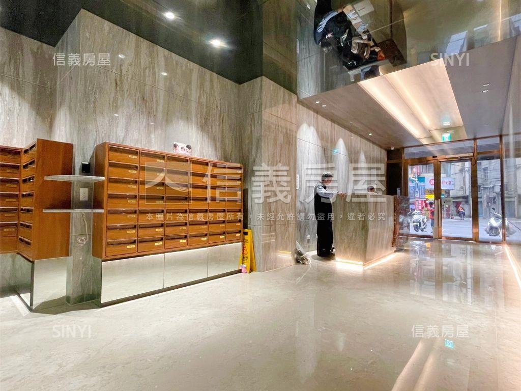 頂溪捷運★詠大賞稀有３房房屋室內格局與周邊環境