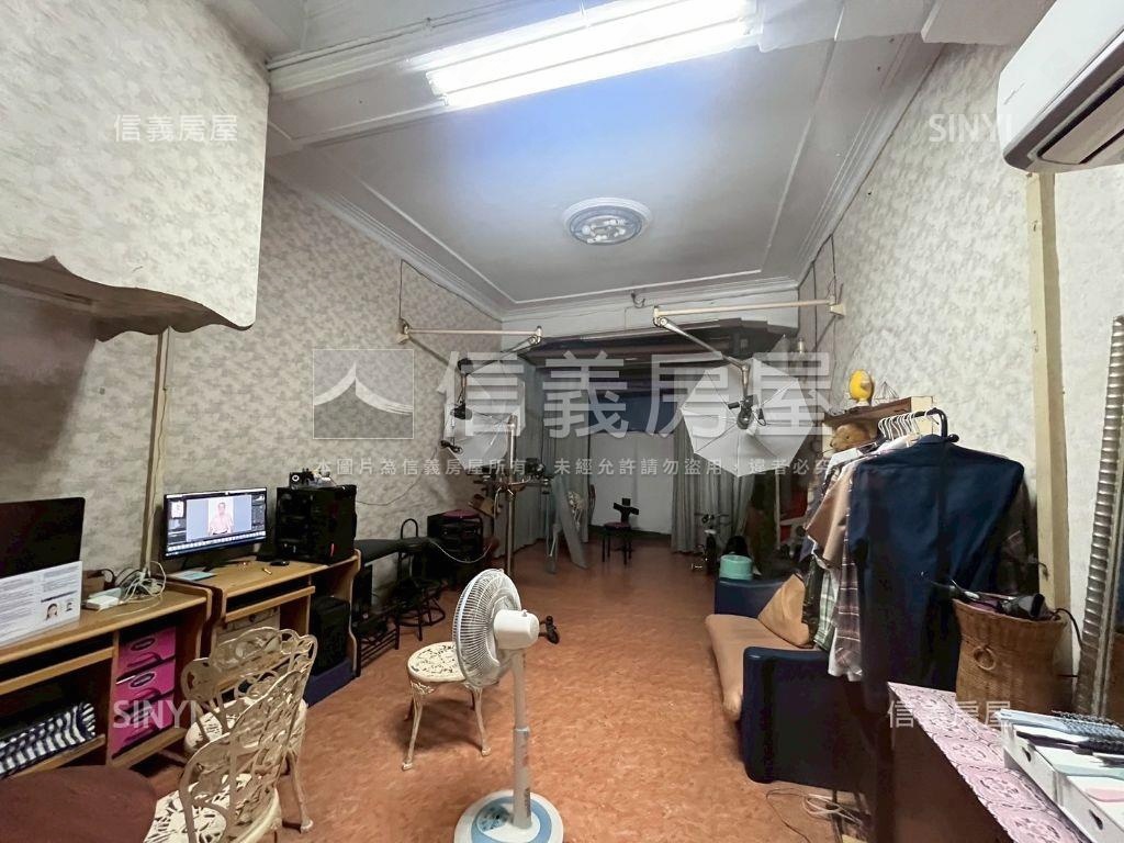 左營大路財源廣進金透店房屋室內格局與周邊環境