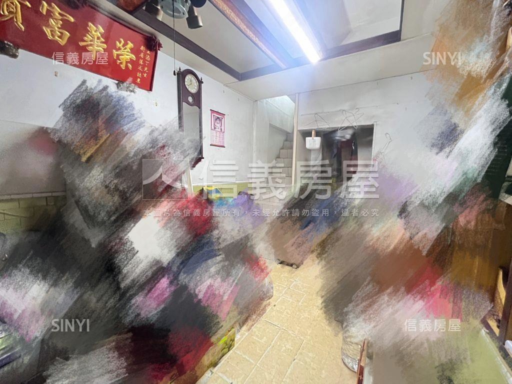 左營大路財源廣進金透店房屋室內格局與周邊環境