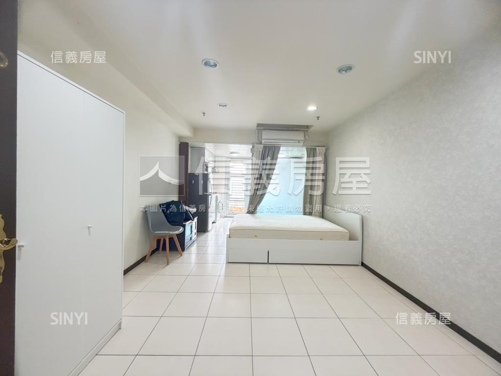 近捷運。輕豪宅。一房車位房屋室內格局與周邊環境