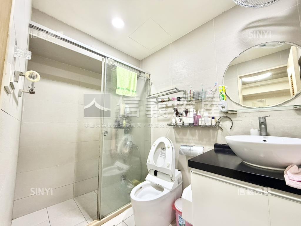 花園廣場美妝邊間三房房屋室內格局與周邊環境