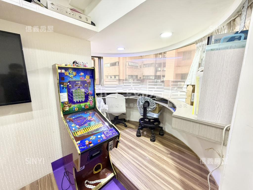 花園廣場美妝邊間三房房屋室內格局與周邊環境