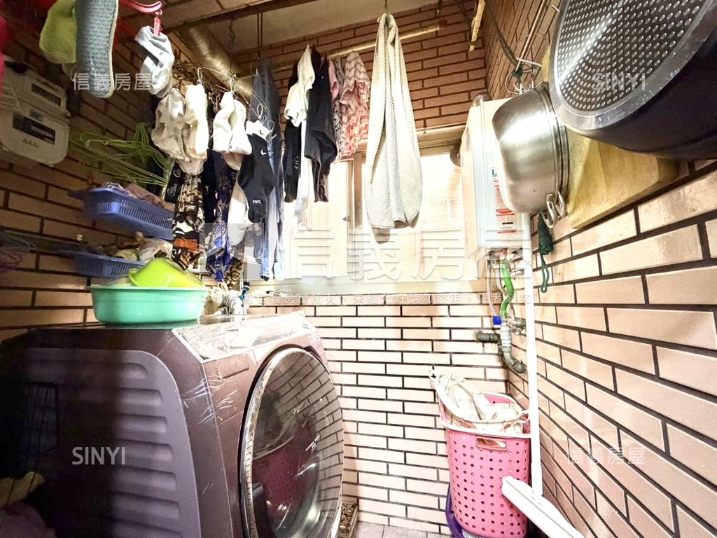 花園廣場美妝邊間三房房屋室內格局與周邊環境