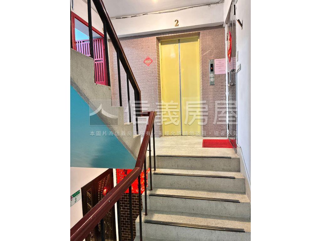 稀有低總華廈套房房屋室內格局與周邊環境