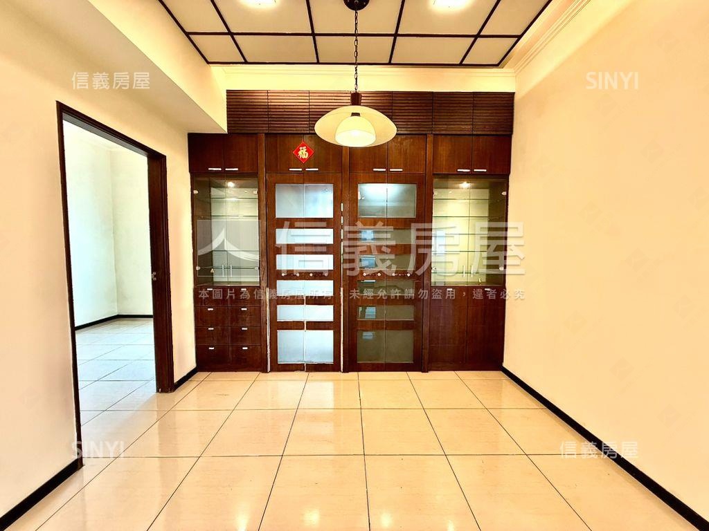 冠德電梯採光高樓三房房屋室內格局與周邊環境