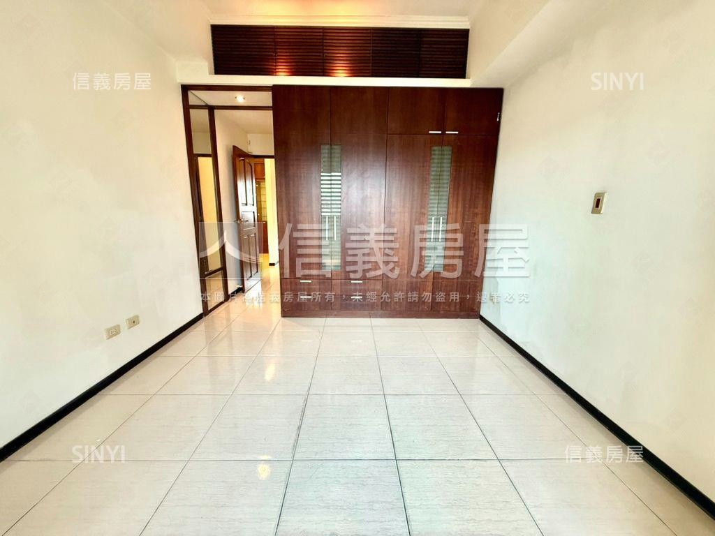 冠德電梯採光高樓三房房屋室內格局與周邊環境