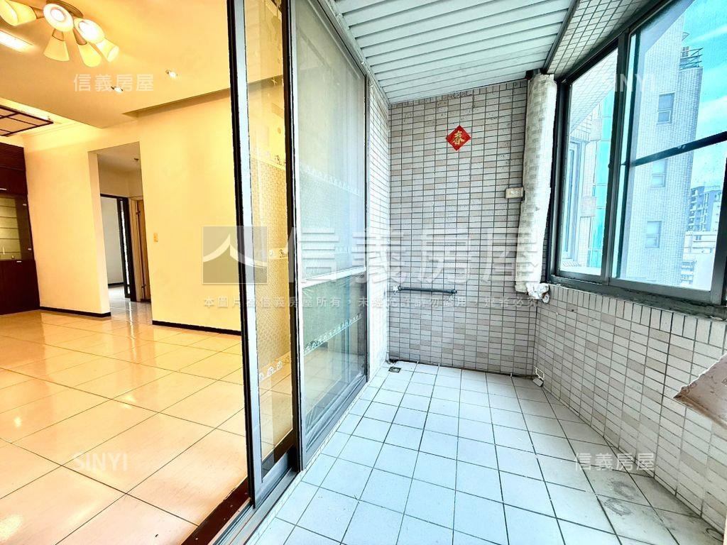 冠德電梯採光高樓三房房屋室內格局與周邊環境