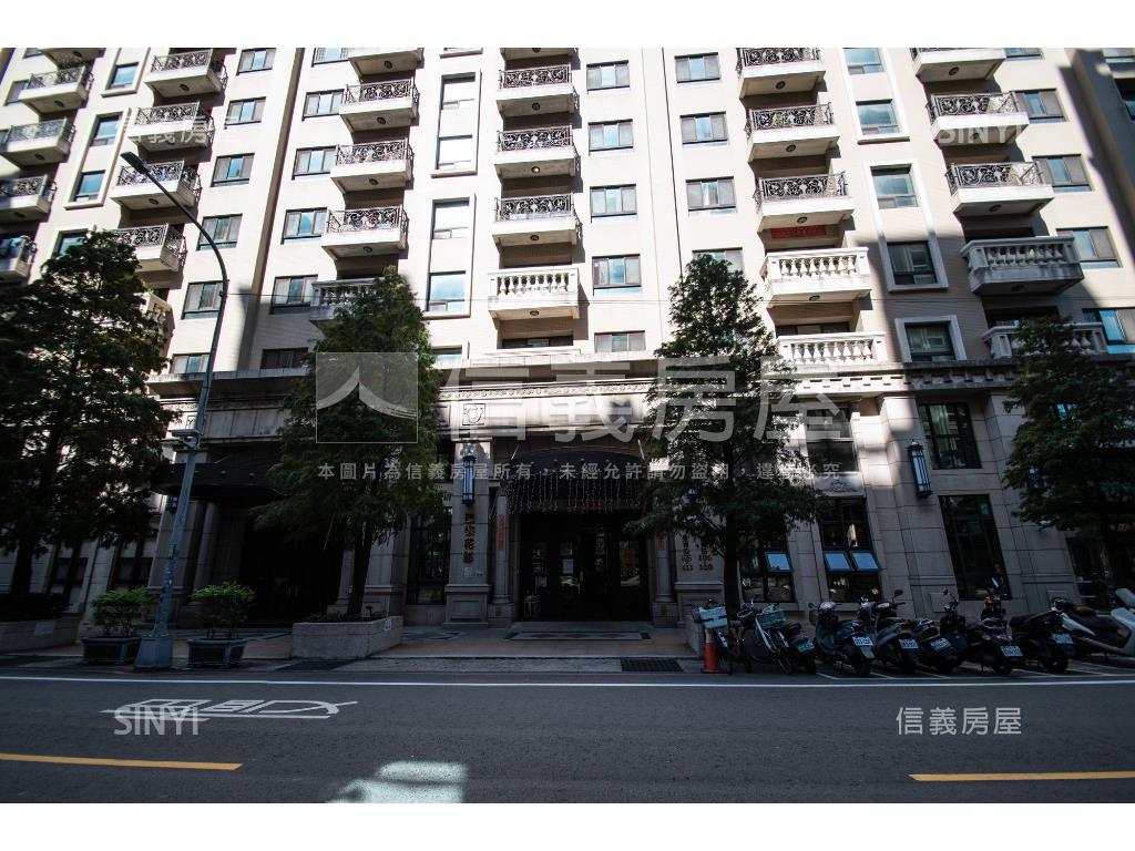 花都精美三房車位房屋室內格局與周邊環境