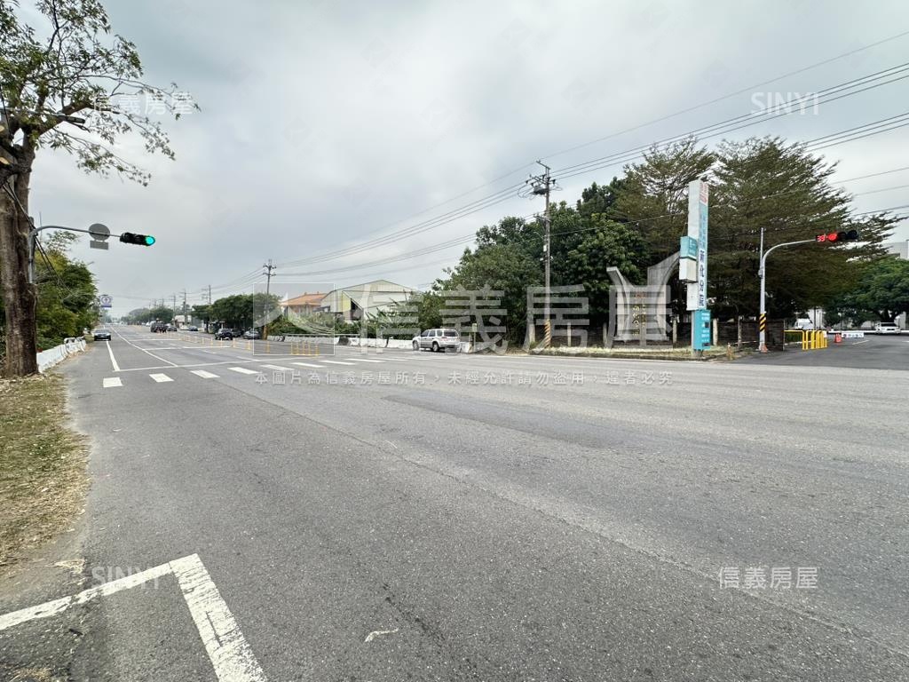 台南新化近國八三臨路土地房屋室內格局與周邊環境