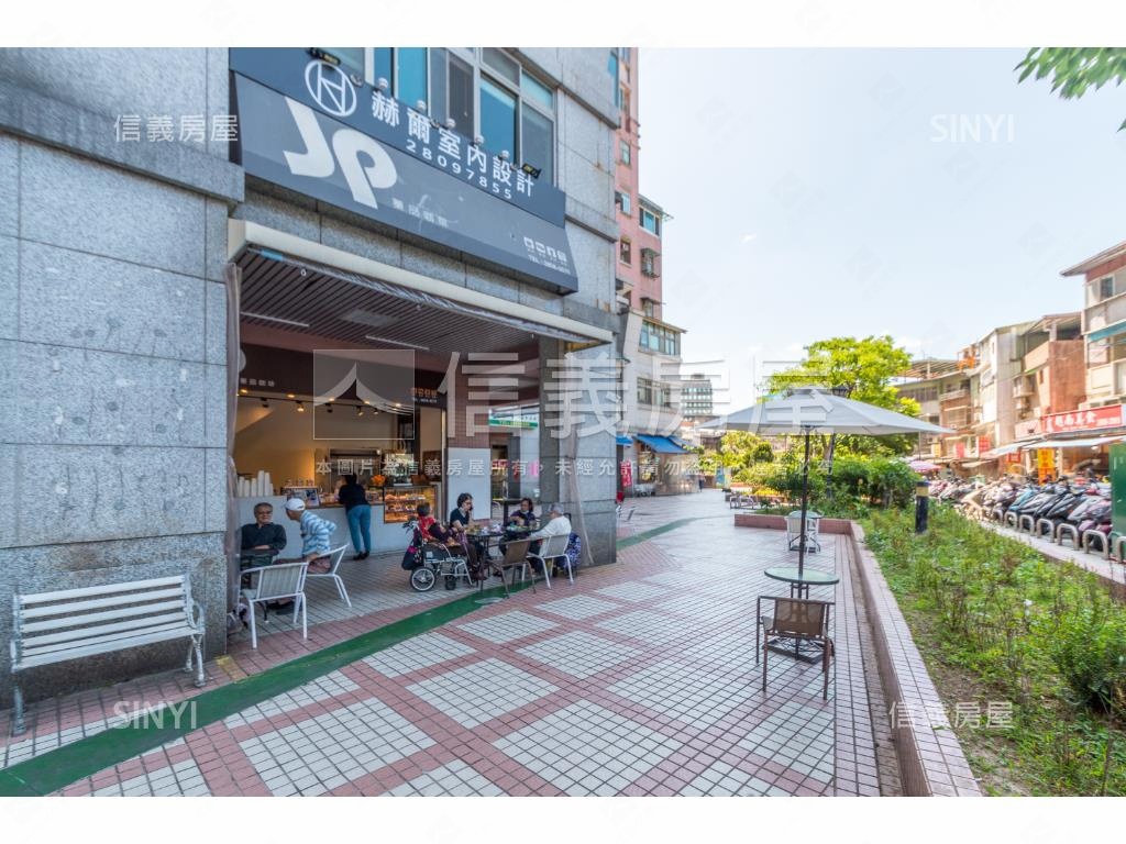 觀海極品１０樓房屋室內格局與周邊環境