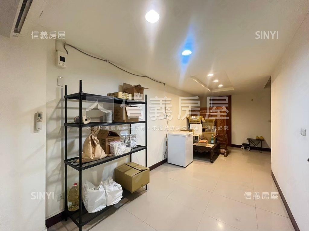 正昌平路黃金電梯透店房屋室內格局與周邊環境