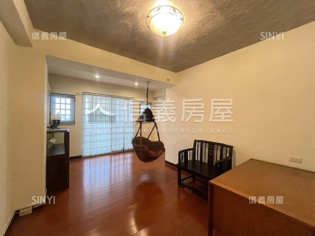 正昌平路黃金電梯透店房屋室內格局與周邊環境