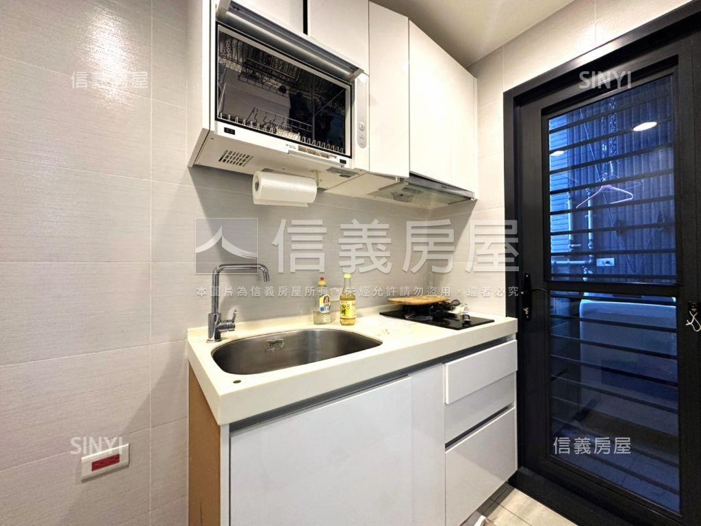 品美學挑高邊間美屋房屋室內格局與周邊環境