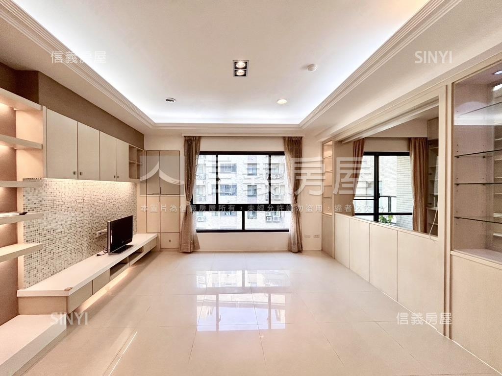 高鐵區藝術家雙車位美屋房屋室內格局與周邊環境