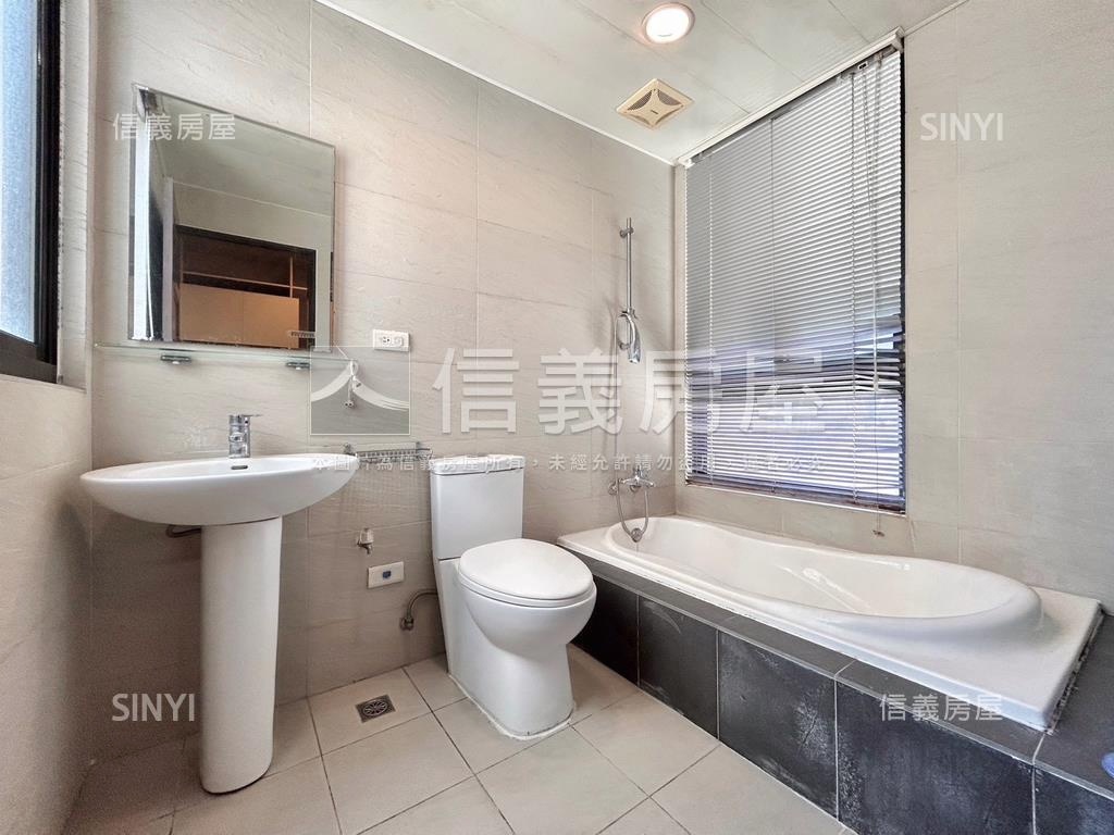 高鐵區藝術家雙車位美屋房屋室內格局與周邊環境