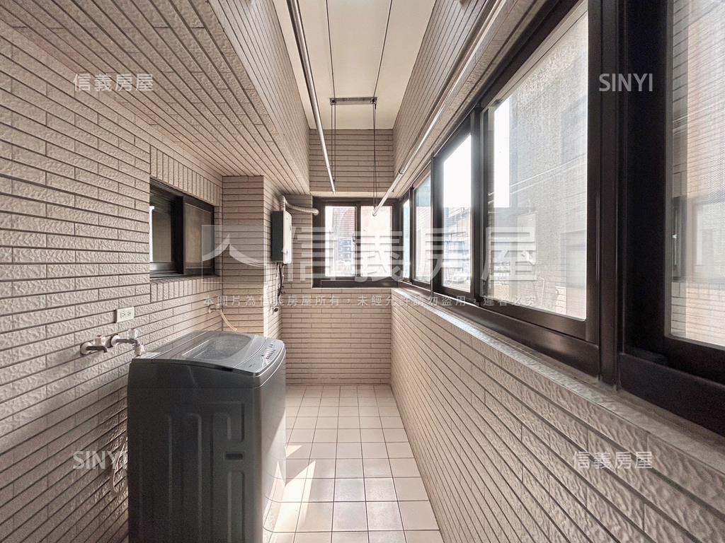 高鐵區藝術家雙車位美屋房屋室內格局與周邊環境