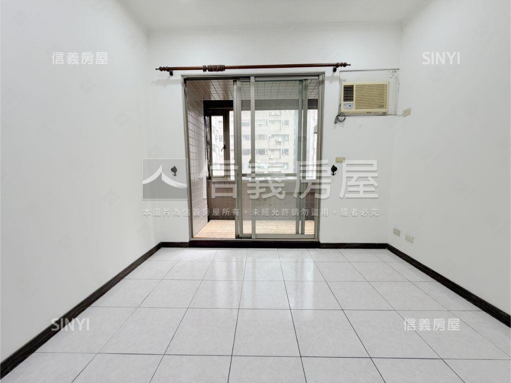 亞東‧高爾夫世界兩房車位房屋室內格局與周邊環境