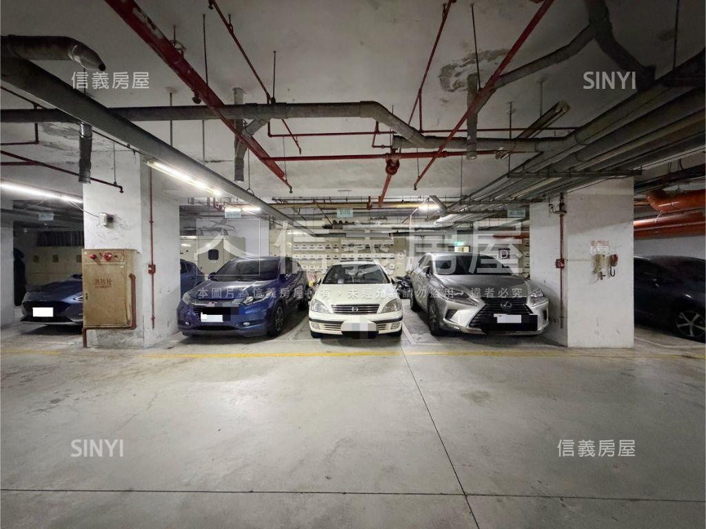 亞東‧高爾夫世界兩房車位房屋室內格局與周邊環境