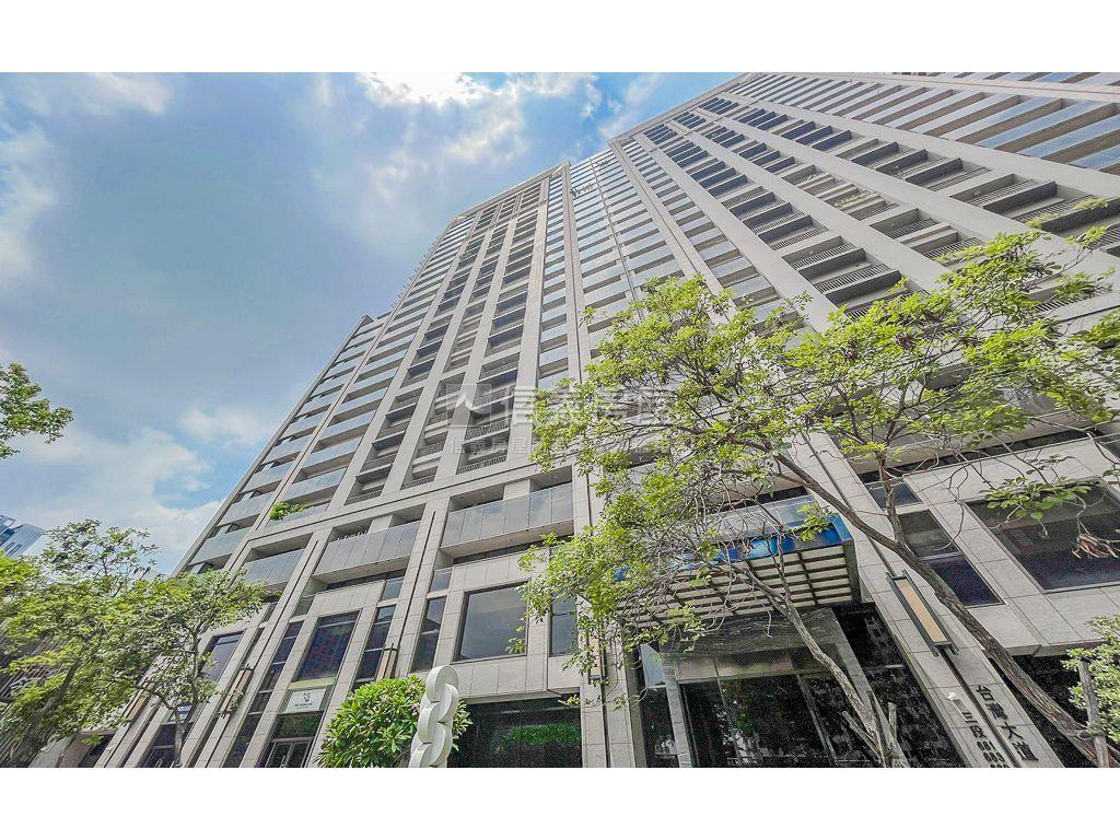 ★七期一層一戶頂樓三房車房屋室內格局與周邊環境