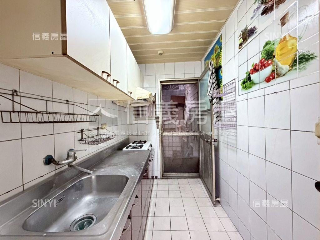 ☆金城方正電梯三房房屋室內格局與周邊環境