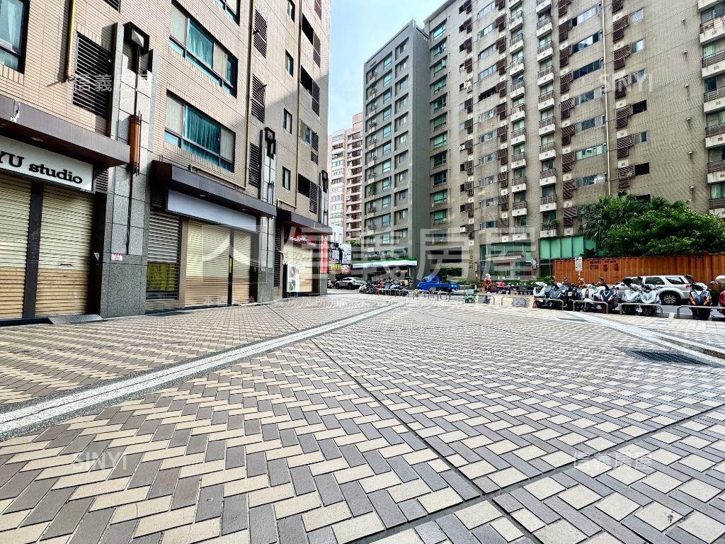 美麗歐洲稀有店面釋出房屋室內格局與周邊環境