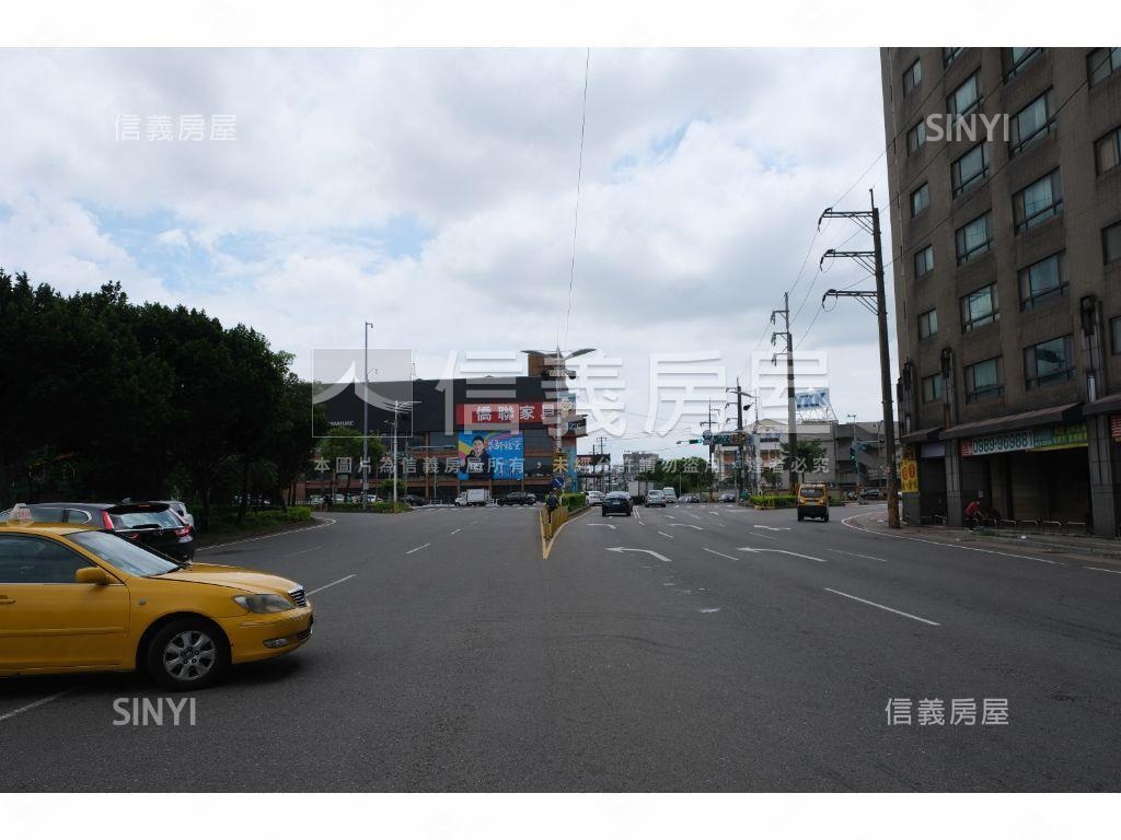美麗歐洲稀有店面釋出房屋室內格局與周邊環境