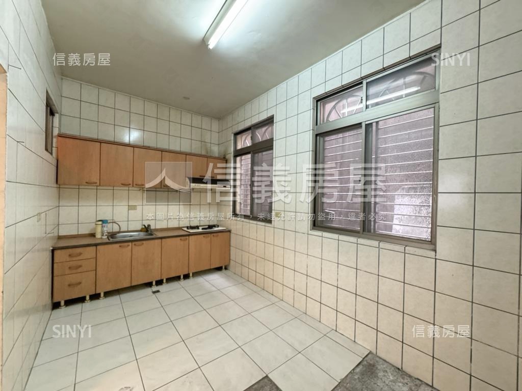 忠福商圈福州二街傳世透店房屋室內格局與周邊環境