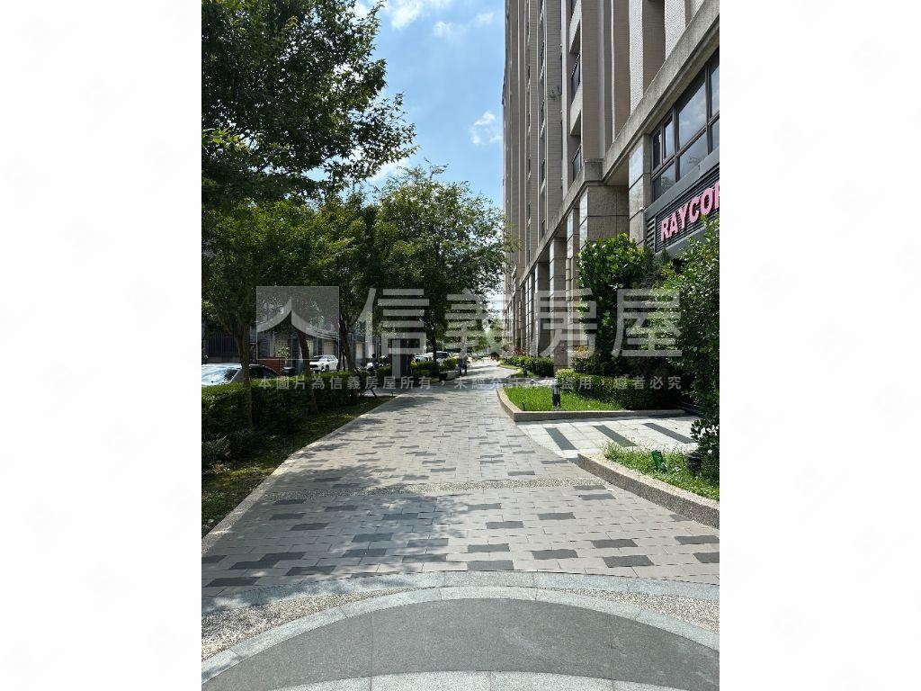 高鐵特區櫻花一綻稀有釋出房屋室內格局與周邊環境