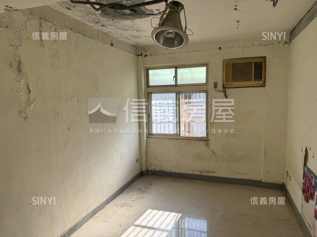 正馬路三面採光頂加公寓房屋室內格局與周邊環境
