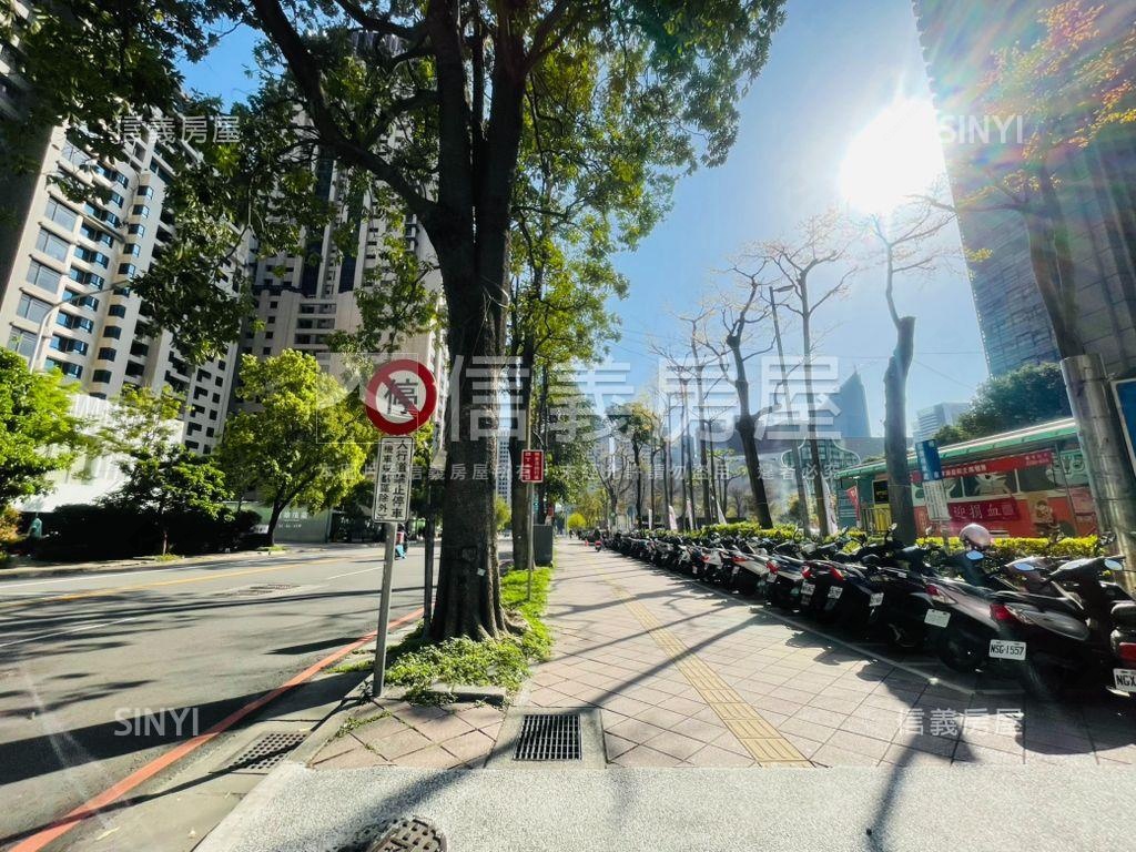 市政新銳Ａ０６朝北帝王戶房屋室內格局與周邊環境