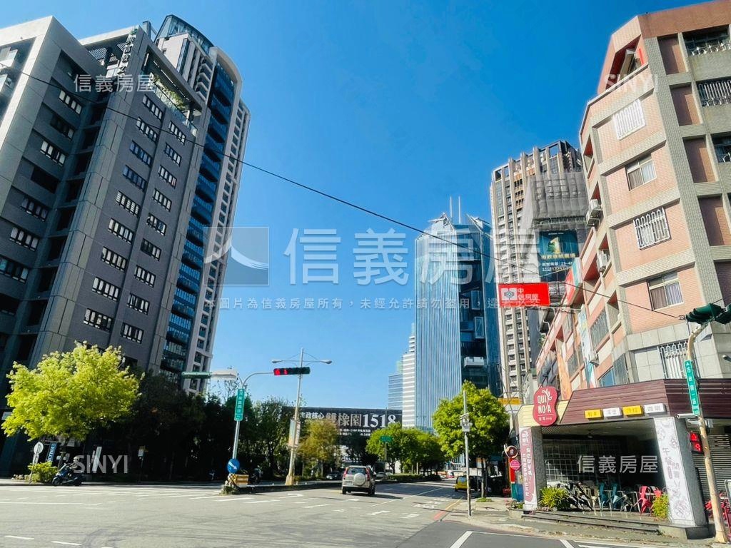 市政新銳Ａ０６朝北帝王戶房屋室內格局與周邊環境