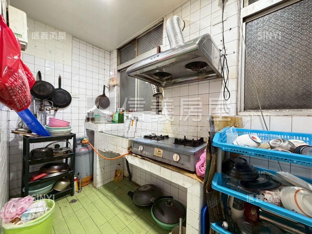 中誠稀有三樓美寓房屋室內格局與周邊環境