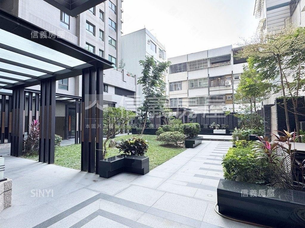 ⭐近公園捷運３房附車位房屋室內格局與周邊環境