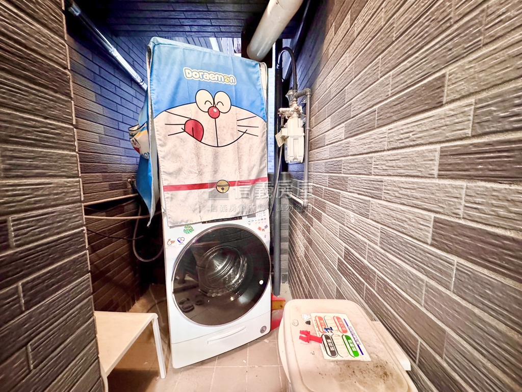 金捷市高樓珍稀三房房屋室內格局與周邊環境