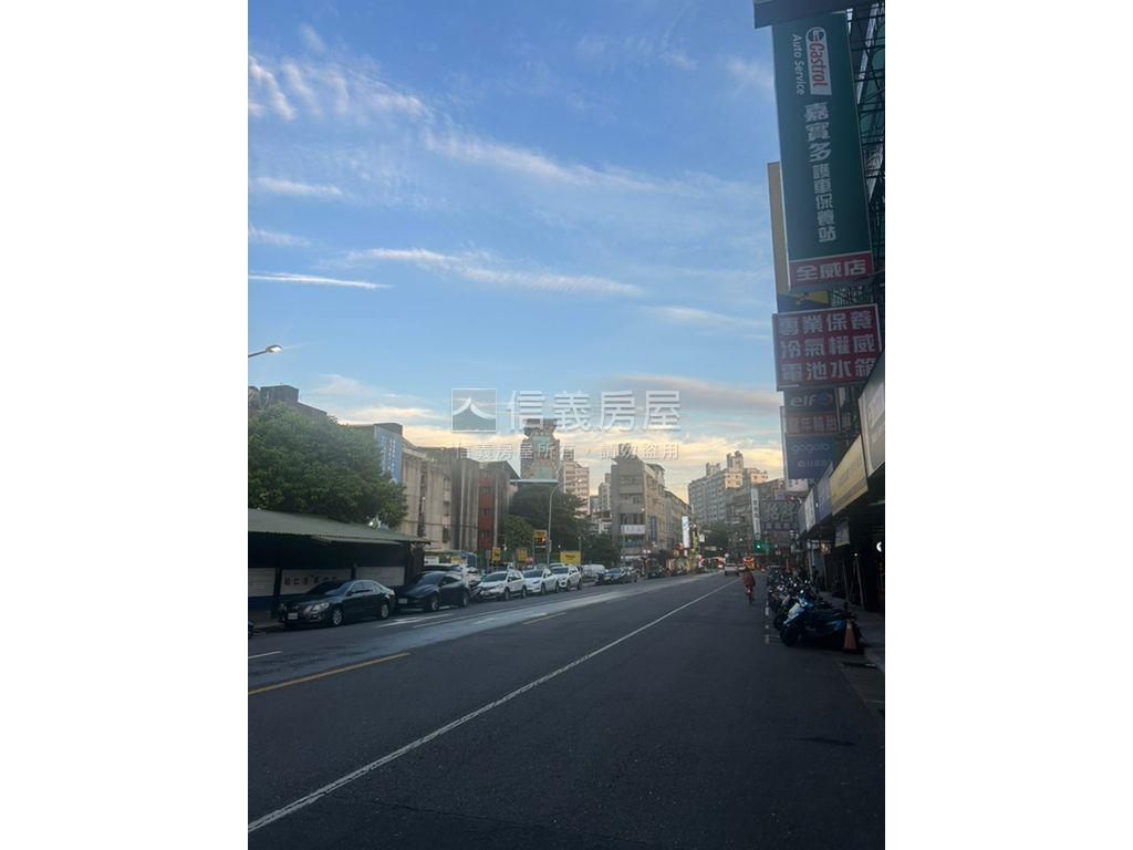 新接★福虎★捷運邊間三樓房屋室內格局與周邊環境