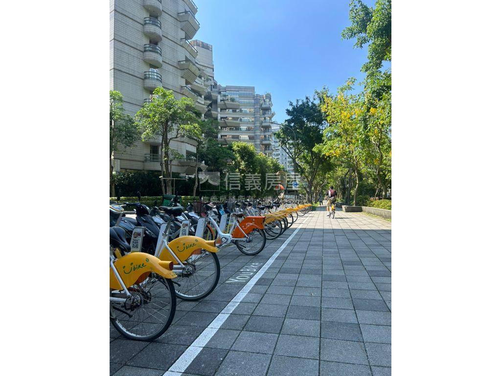 新接★福虎★捷運邊間三樓房屋室內格局與周邊環境