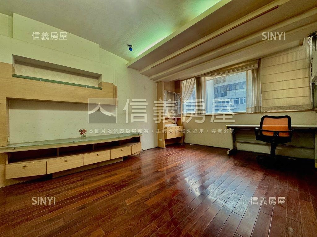 南京歌林超群帝王向住辦房屋室內格局與周邊環境