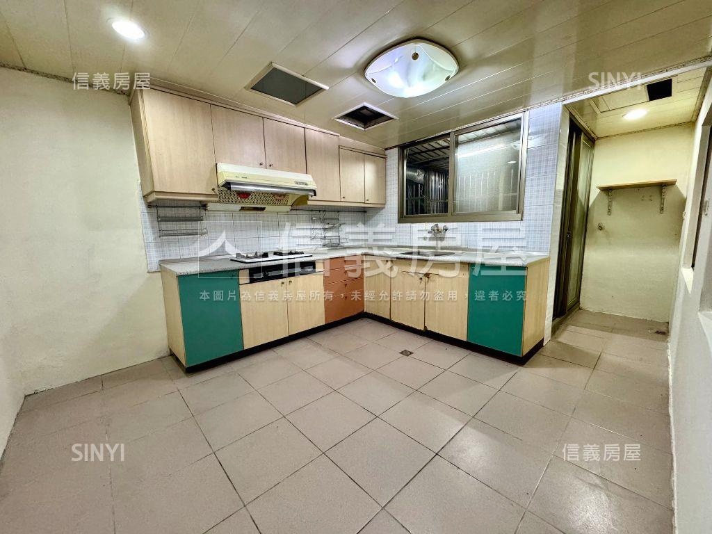 南京歌林超群帝王向住辦房屋室內格局與周邊環境