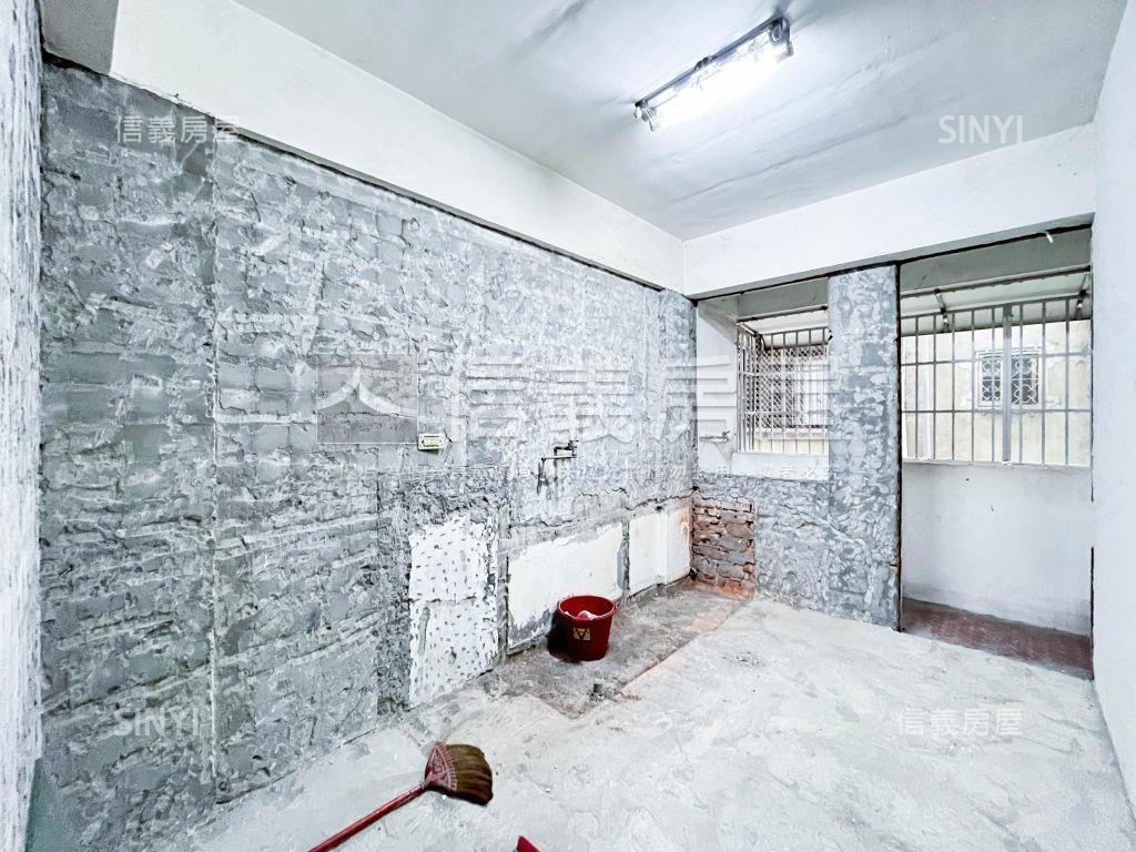 低總價３房２樓美寓房屋室內格局與周邊環境